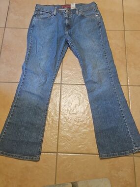 Levi’s Nouvae boot cut stretch 515 jeans 12 missy fit